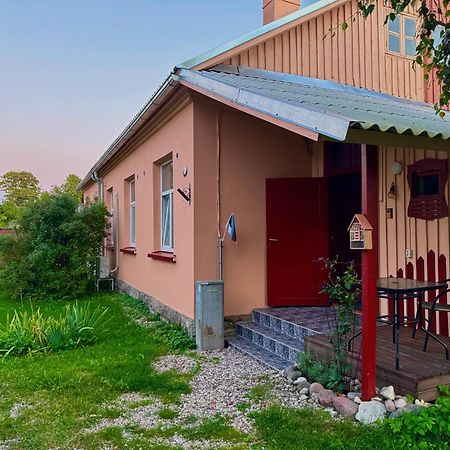 Maria Apartment Roomassaare Курессааре Экстерьер фото